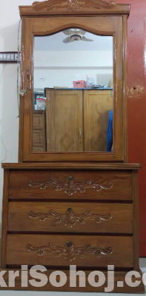 Dressing table